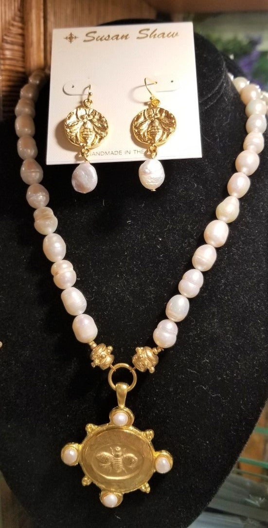 Accessories & Jewelry