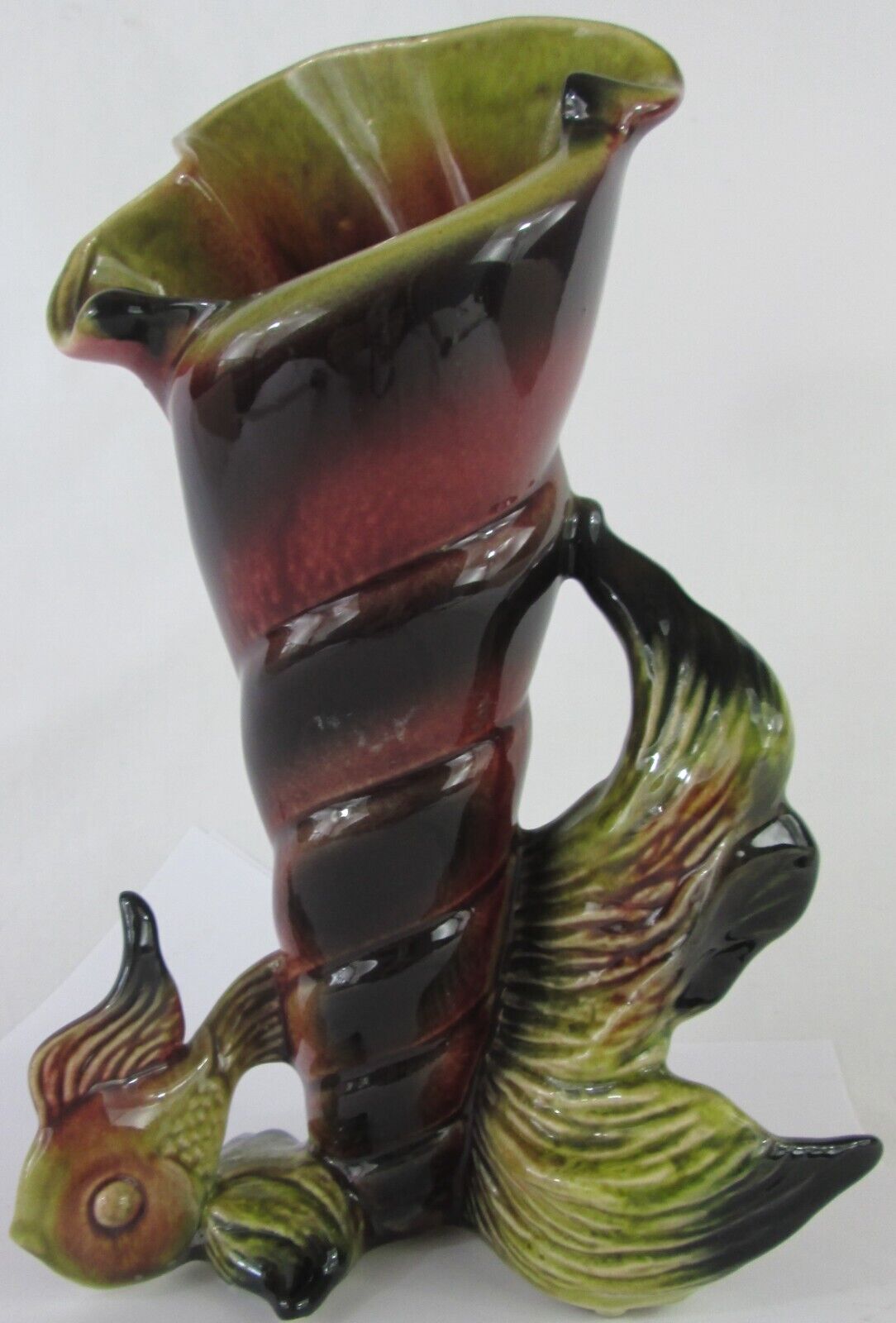 Hull Pottery Ebb Tibe Fish & Shell Vase